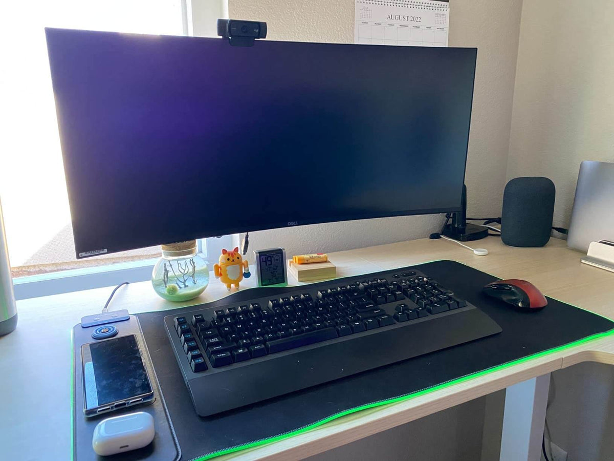 clean desk setup with single monitor mount 