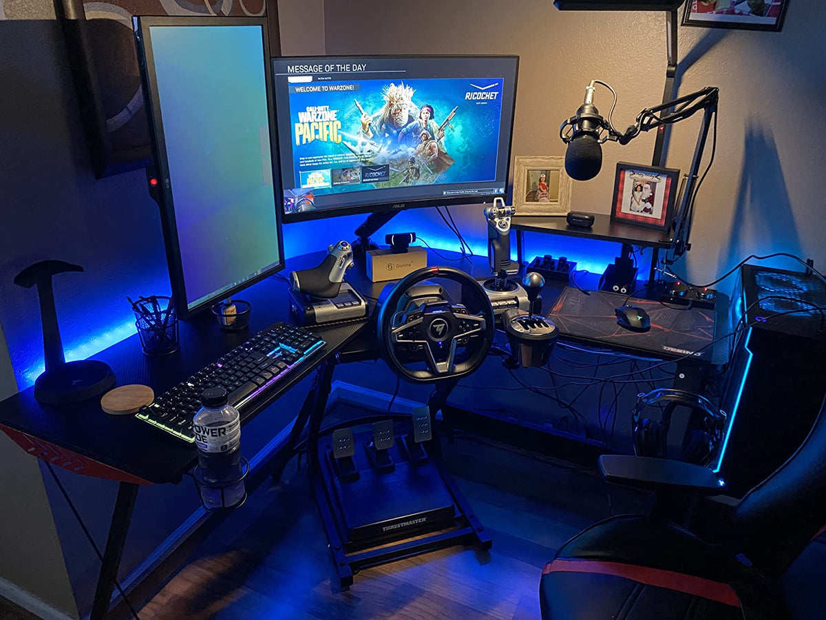 cool gaming room with single monitor mount