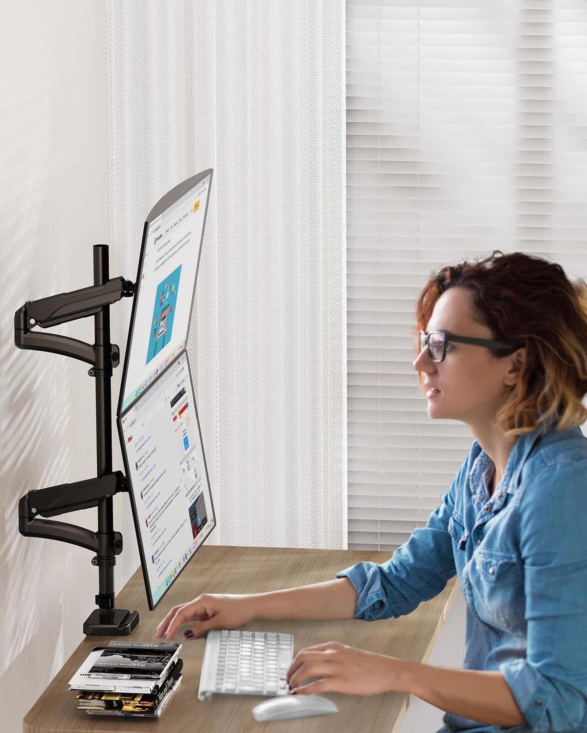 Full Motion Dual Monitor Desk Mount for Max 32'' Monitors MU6012A